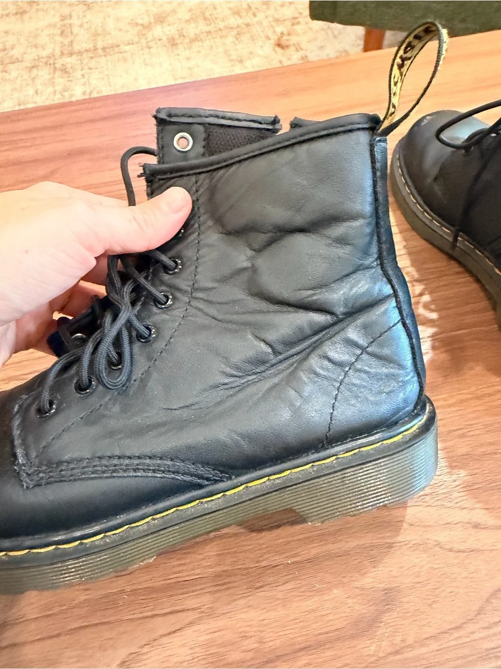 Girls US Size 3 Black Leather Dr. Martens Classic Lace Front w/ Side Zipper